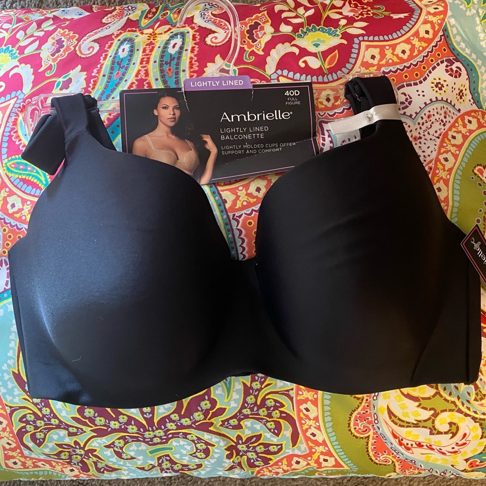 NWT Women’s Ambrielle Lightly Lined Black Bra Size 40D Full Figure